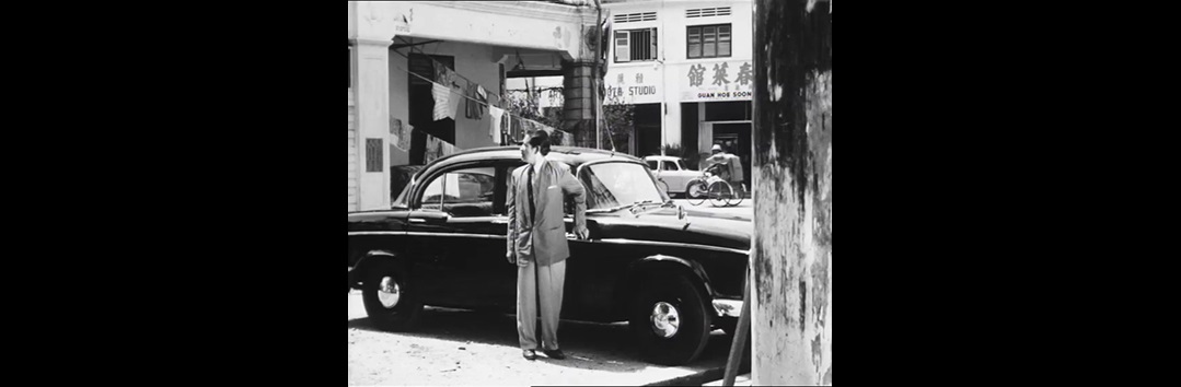 Still from 'Che Mamat Parang Tumpol' (Film source: Asian Film Archive. Courtesy of ©Cathay-Keris Film Pte. Ltd.) 